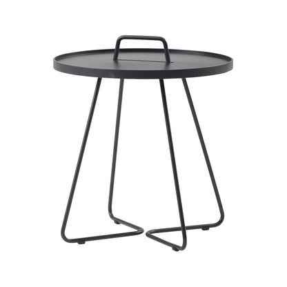 Cane-line On-the-move sidebord stor Ø 52 cm, aluminium. Velg farge