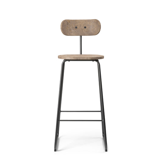 Mater Earth Stool Backrest barstol. Velg farge og høyde