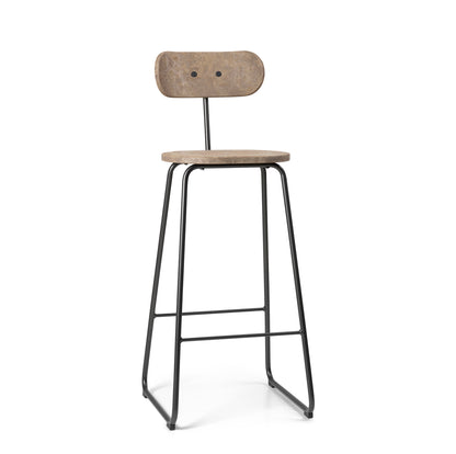 Mater Earth Stool Backrest barstol. Velg farge og høyde