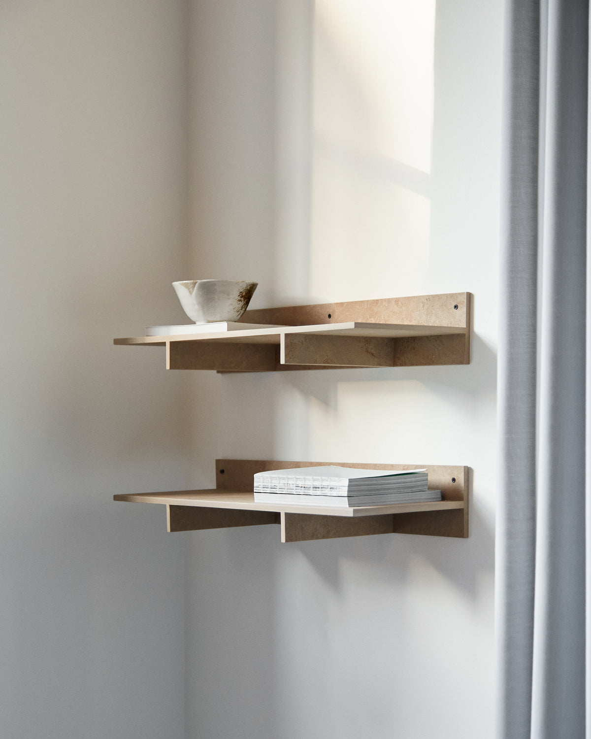 Mater Edge Shelf hylle. Velg farge