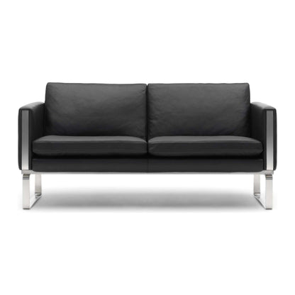 Carl Hansen CH102 2-seter sofa i rustfritt stål og sort lær (Thor 301)