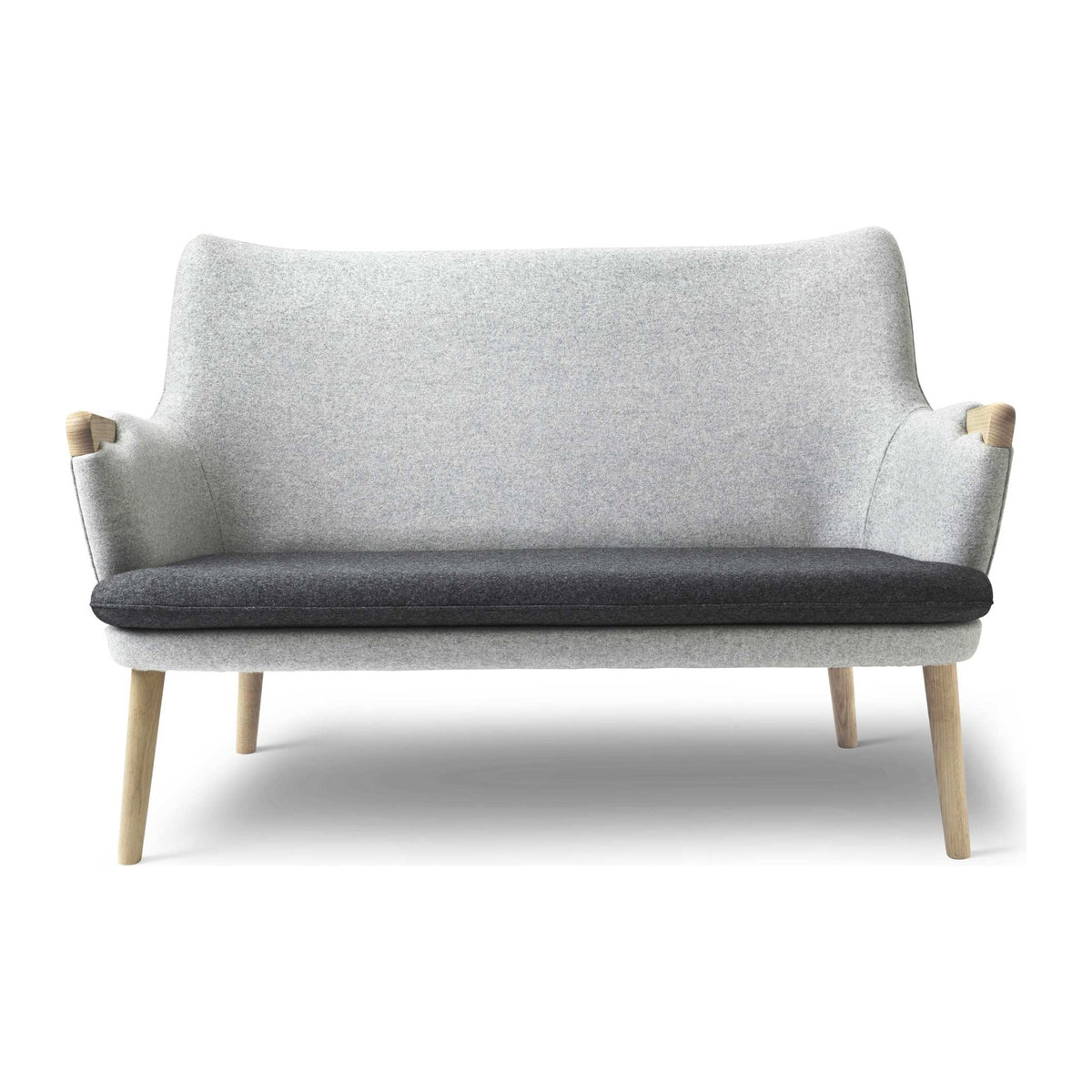 Carl Hansen CH72 sofa