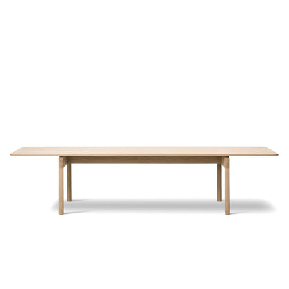 Fredericia Post Table 320 × 100 cm. Velg treverk