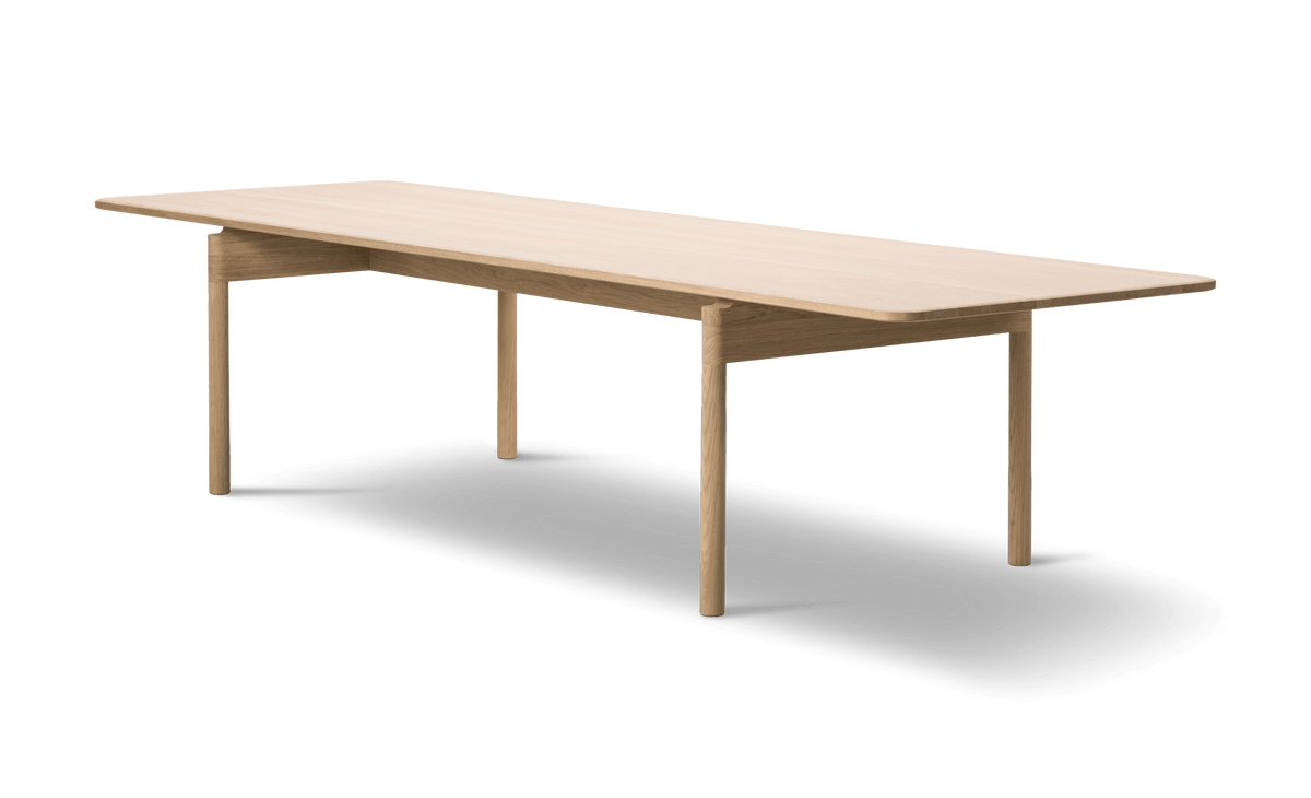 Fredericia Post Table 320 × 100 cm. Velg treverk