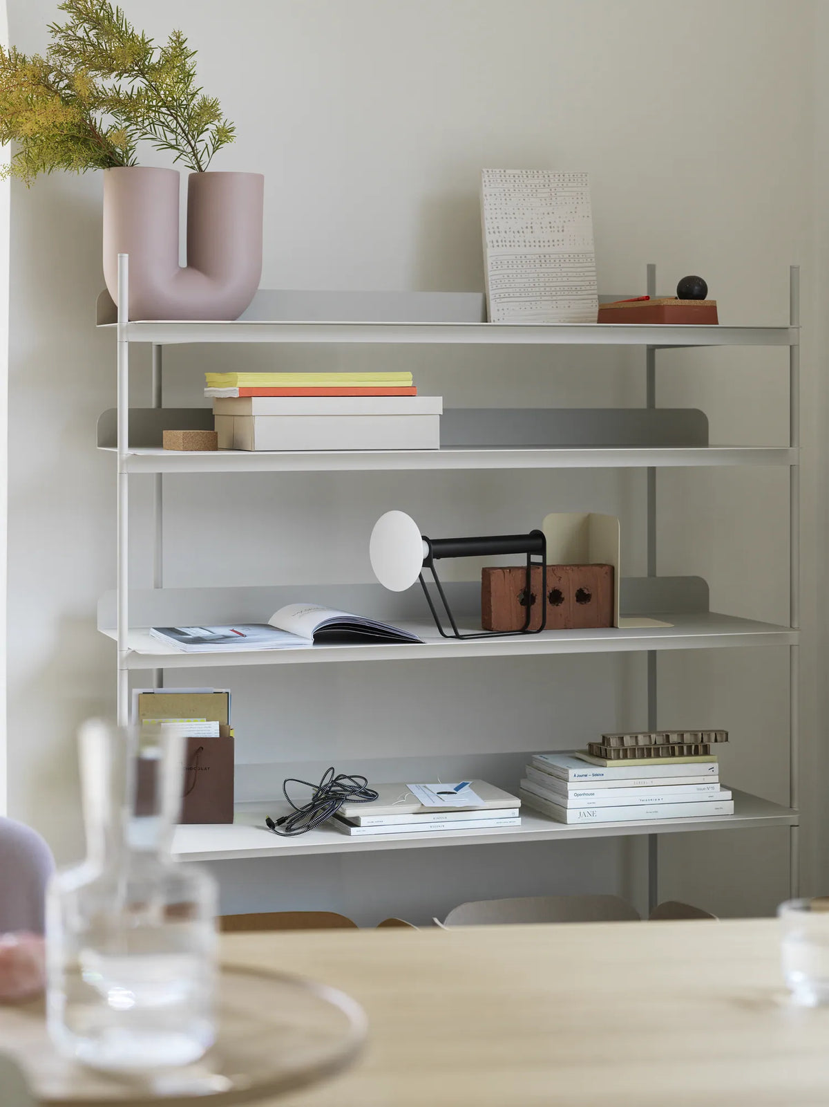 Muuto Compile hyllesystem, ferdige konfigurasjoner. Velg konfigurasjon og farge