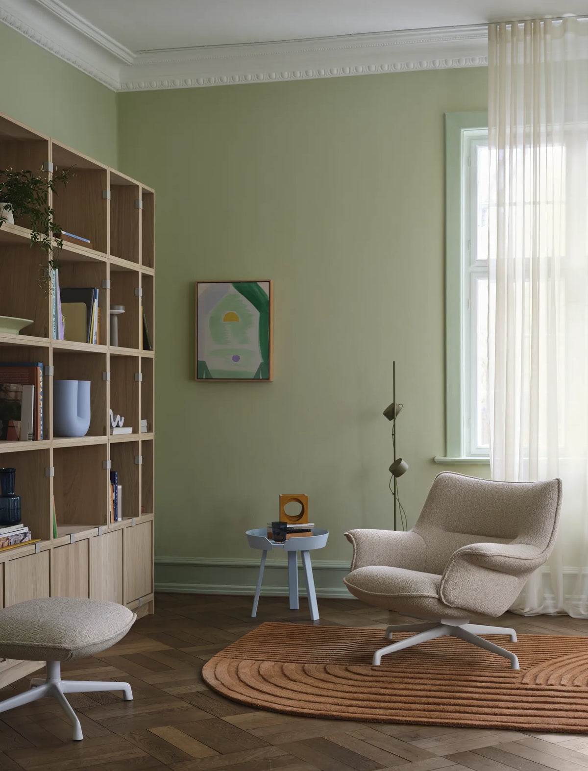 Muuto Doze lenestol lav rygg, svingbar fot. Velg tekstil