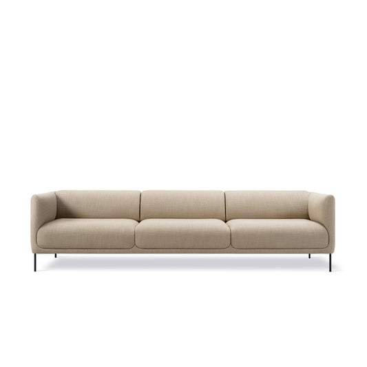 Fredericia Konami Sofa 277 cm, 3-seter. Velg tekstil og understell