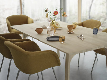 Muuto Earnest uttrekksbord i eik. Velg størrelse og farge