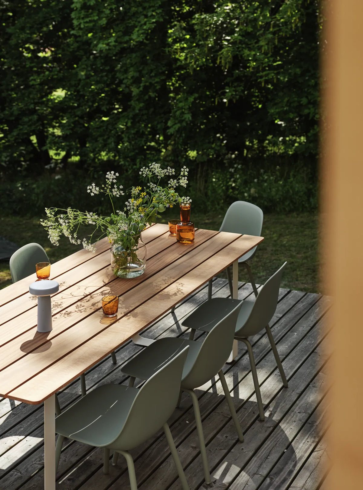 Muuto Ease oppladbar bordlampe. Velg farge