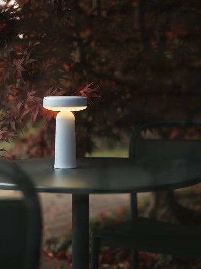 Muuto Ease oppladbar bordlampe. Velg farge