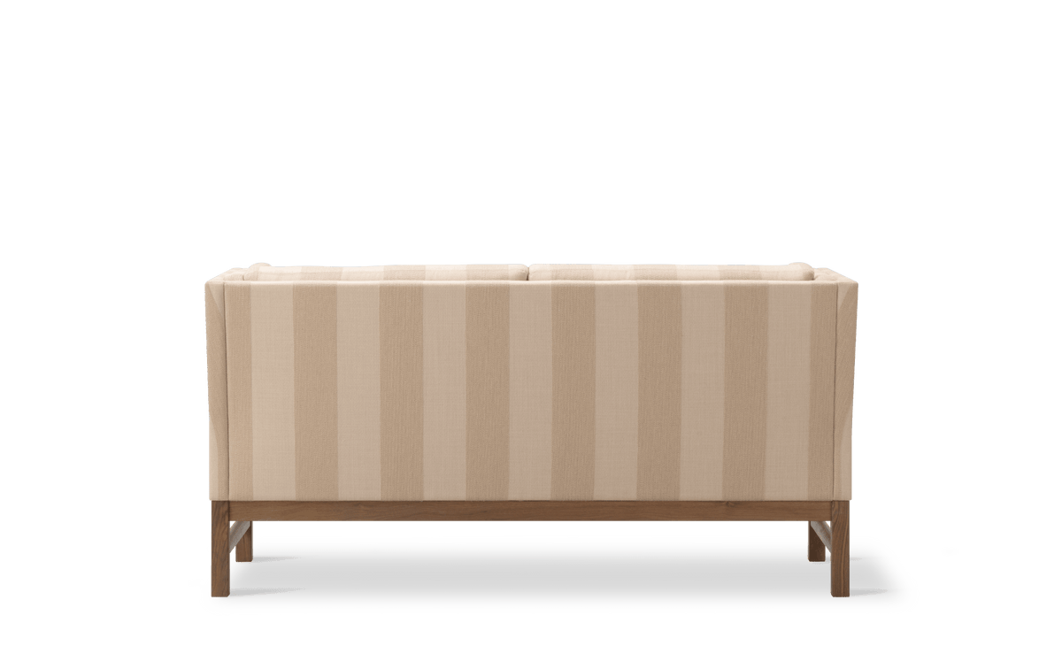 Fredericia EJ315 Sofa 153 cm, 2-seter. Velg tekstil og treverk