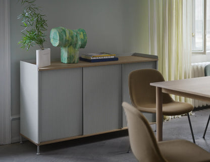 Muuto Fiber Side Chair spisestol med rørunderstell, uten polstring. Velg understell og skall