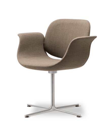 Fredericia Flamingo Chair dreiefot. Velg tekstil og understell