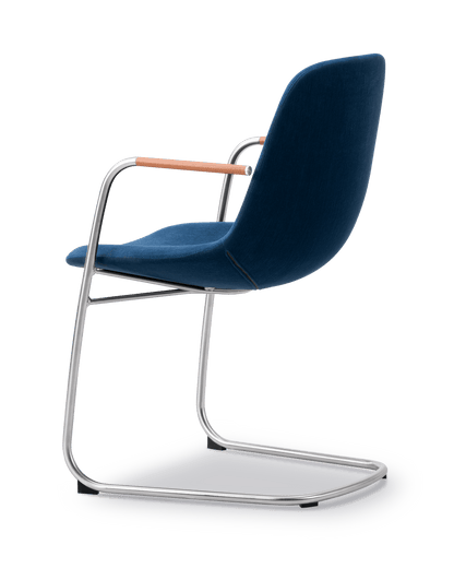 Fredericia Eyes Cantilever Armchair frisvinger. Velg tekstil og understell