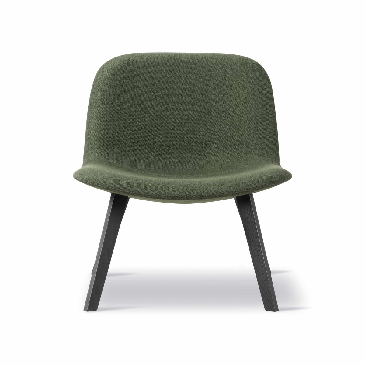 Fredericia Eyes Lounge Wood Chair trestell. Velg tekstil og treverk
