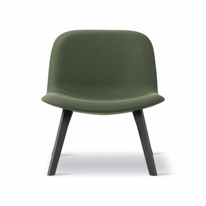 Fredericia Eyes Lounge Wood Chair trestell. Velg tekstil og treverk