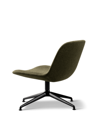 Fredericia Eyes Lounge Swivel Chair dreiefot. Velg tekstil og understell