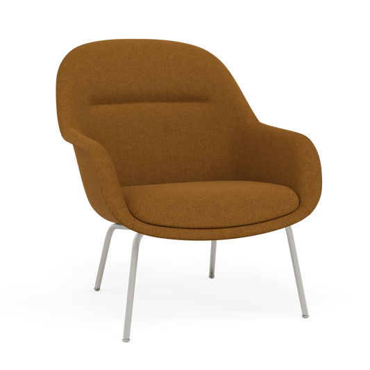 Muuto Fiber Lounge Armchair loungestol med armlener og rørunderstell. Velg tekstil