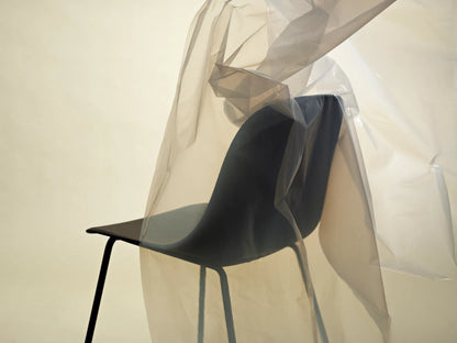 Muuto Fiber Side Chair spisestol med rørunderstell, polstret. Velg tekstil