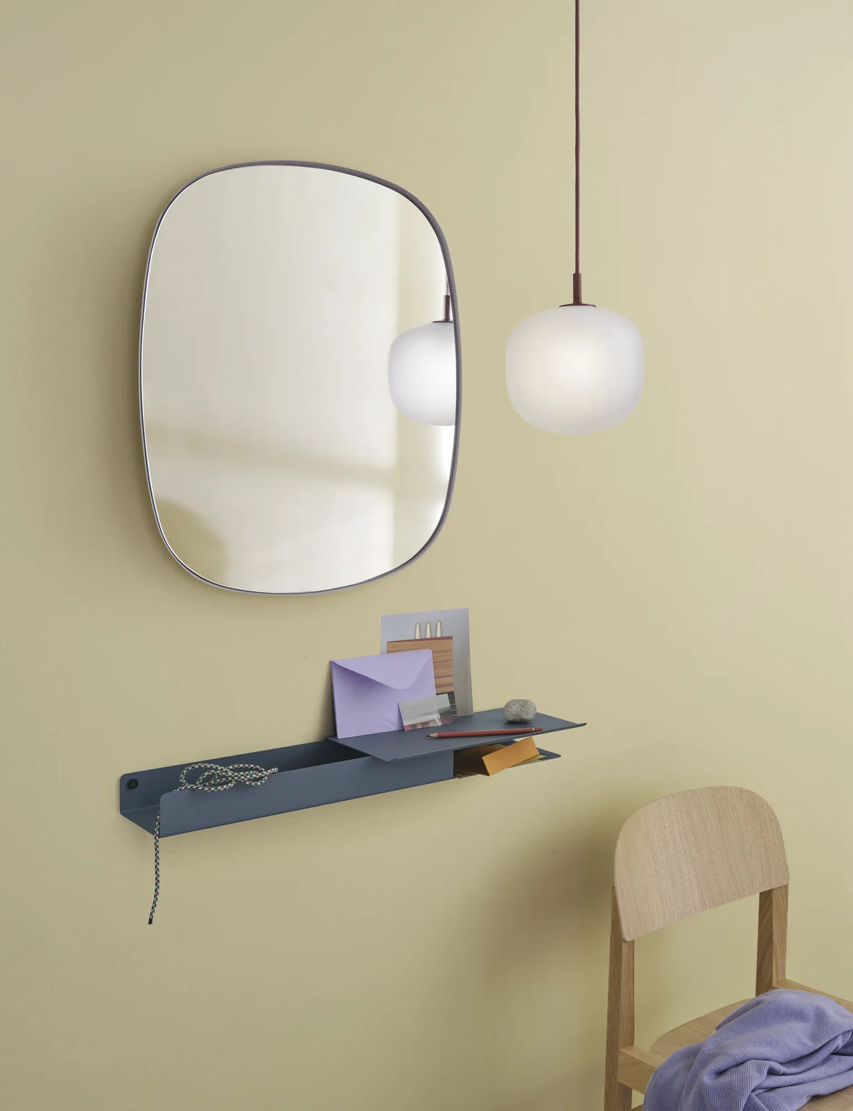 Muuto Folded Platform Shelf hylle. Velg farge