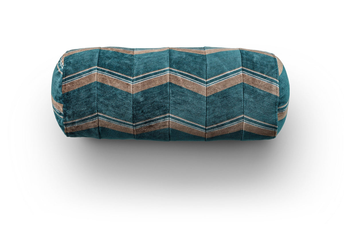 Eilersen Pyjamas pølsepute Flux Ø22 x 50 cm – R06 – petrol / turkis