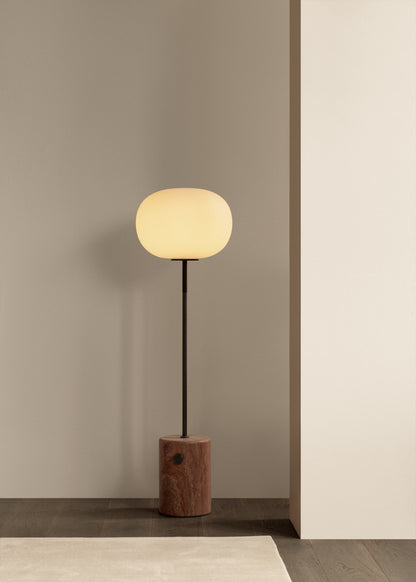 Audo Copenhagen JWDA Floor Lamp gulvlampe. Velg farge og størrelse
