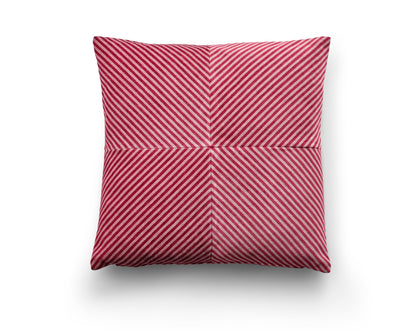 Eilersen Pyjamas pyntepute Fern 50 x 50 cm – P02 – rød / rosa