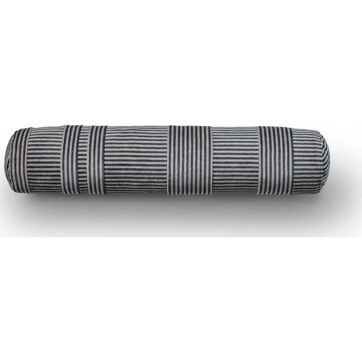 Eilersen Pyjamas pølsepute Crest Ø15 x 74 cm – P01 – grå / svart