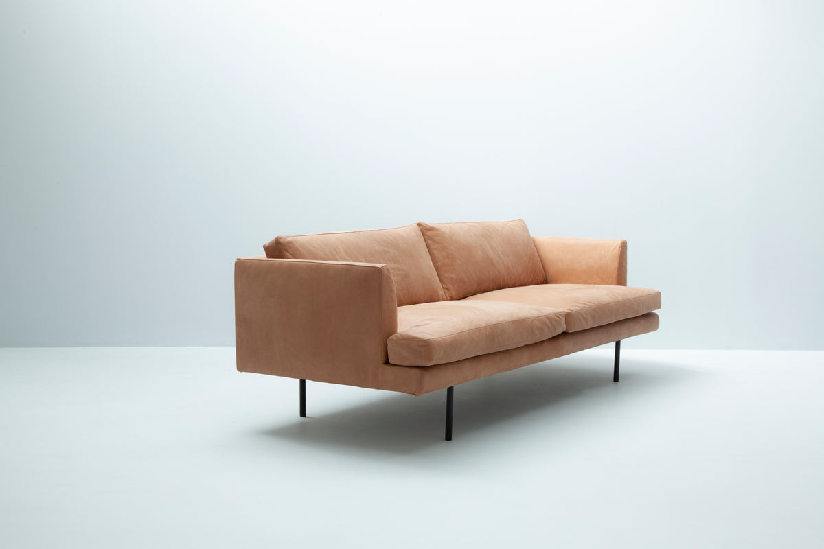 LK Hjelle Frí sofa 2-seter (Frí 201). Velg tekstil