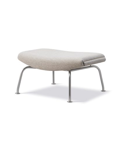 Fredericia Wegner Ox Ottoman fotskammel. Velg tekstil og understell