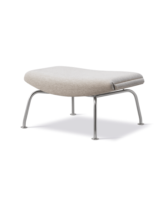 Fredericia Wegner Ox Ottoman fotskammel. Velg tekstil og understell