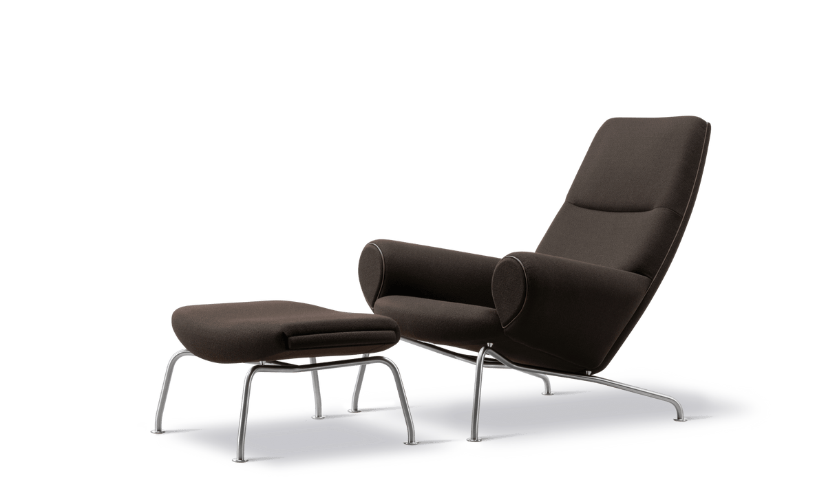 Fredericia Wegner Queen Chair lenestol. Velg tekstil og understell