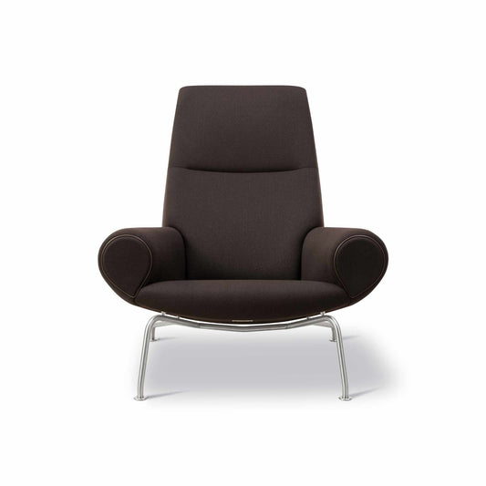 Fredericia Wegner Queen Chair lenestol. Velg tekstil og understell