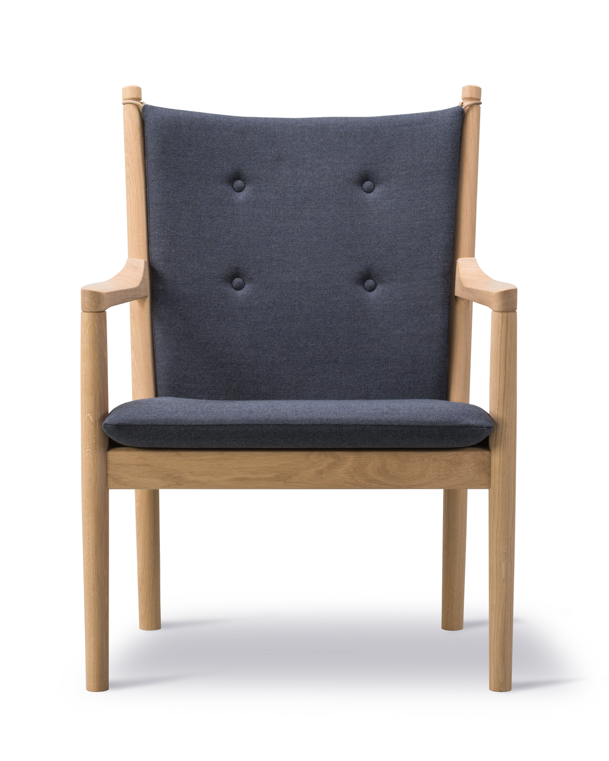 Fredericia Wegner 1788 Lounge Chair lenestol. Velg tekstil og treverk.