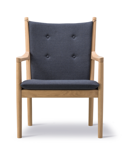 Fredericia Wegner 1788 Lounge Chair lenestol. Velg tekstil og treverk.