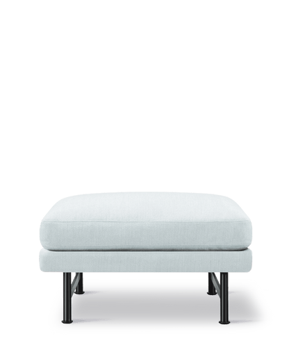 Fredericia Calmo Ottoman 80 × 65 cm. Velg tekstil og ben