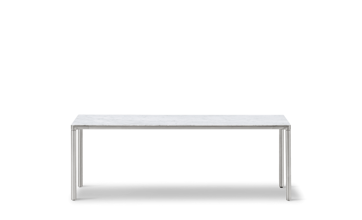 Fredericia Piloti Alu Table 120 × 39 cm. Velg understell og bordplate