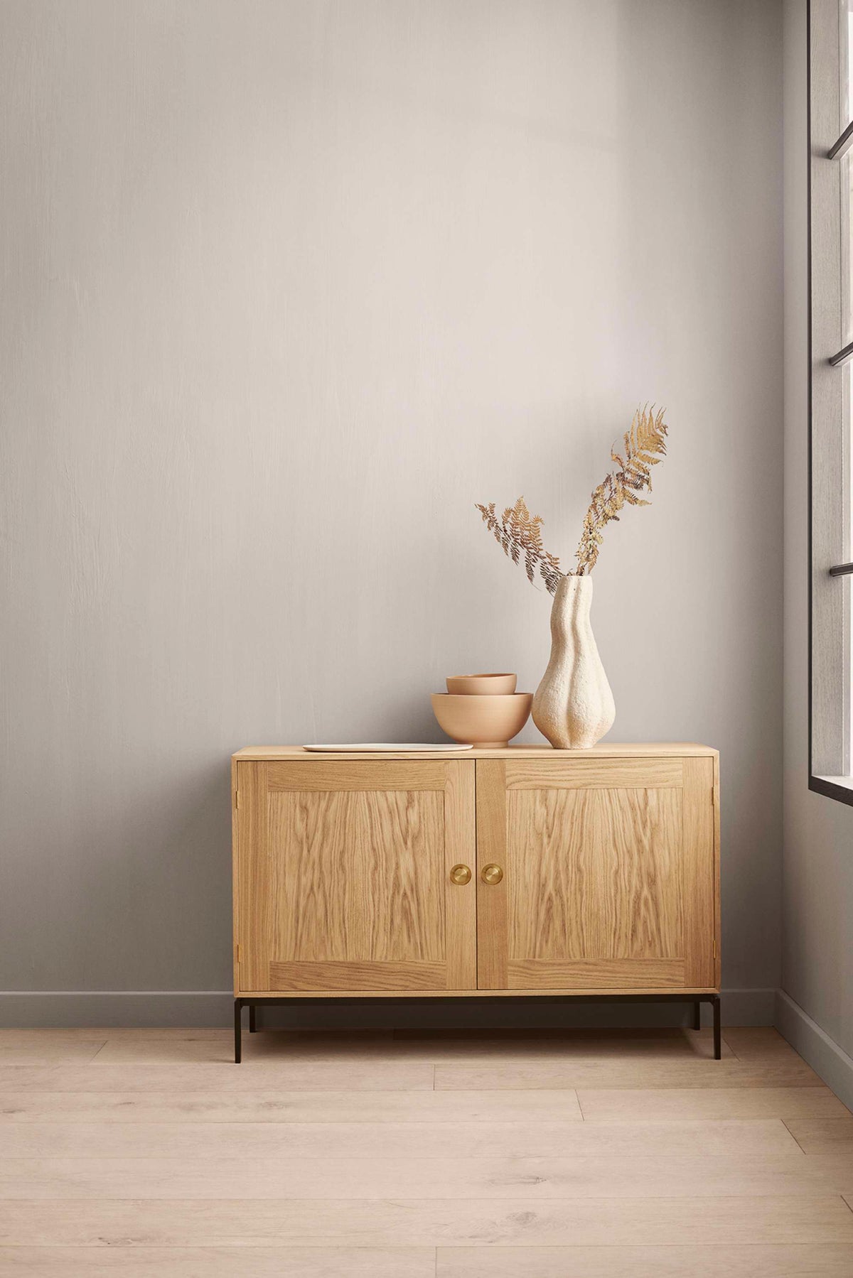 Carl Hansen FK632115F FK63 skap gulvstående 72,5x112x36 cm – miljøbilde