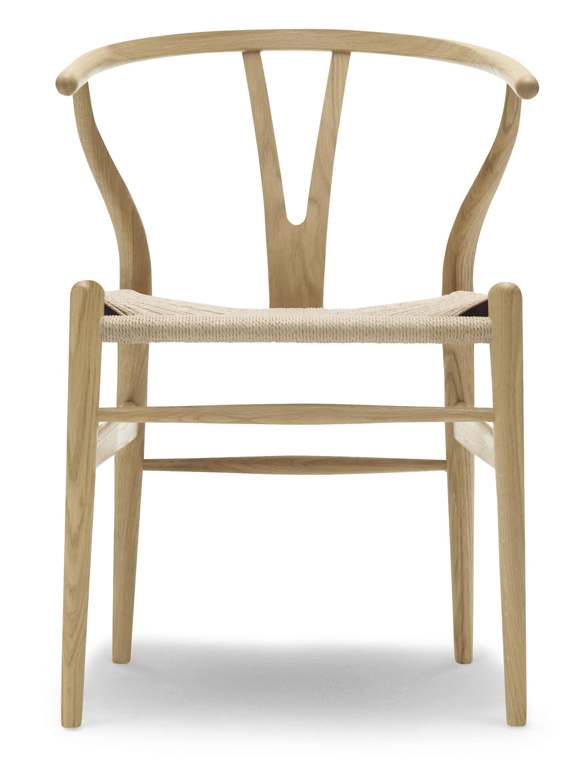 Carl Hansen CH24 – eik, lakk, naturfarget papirgarn