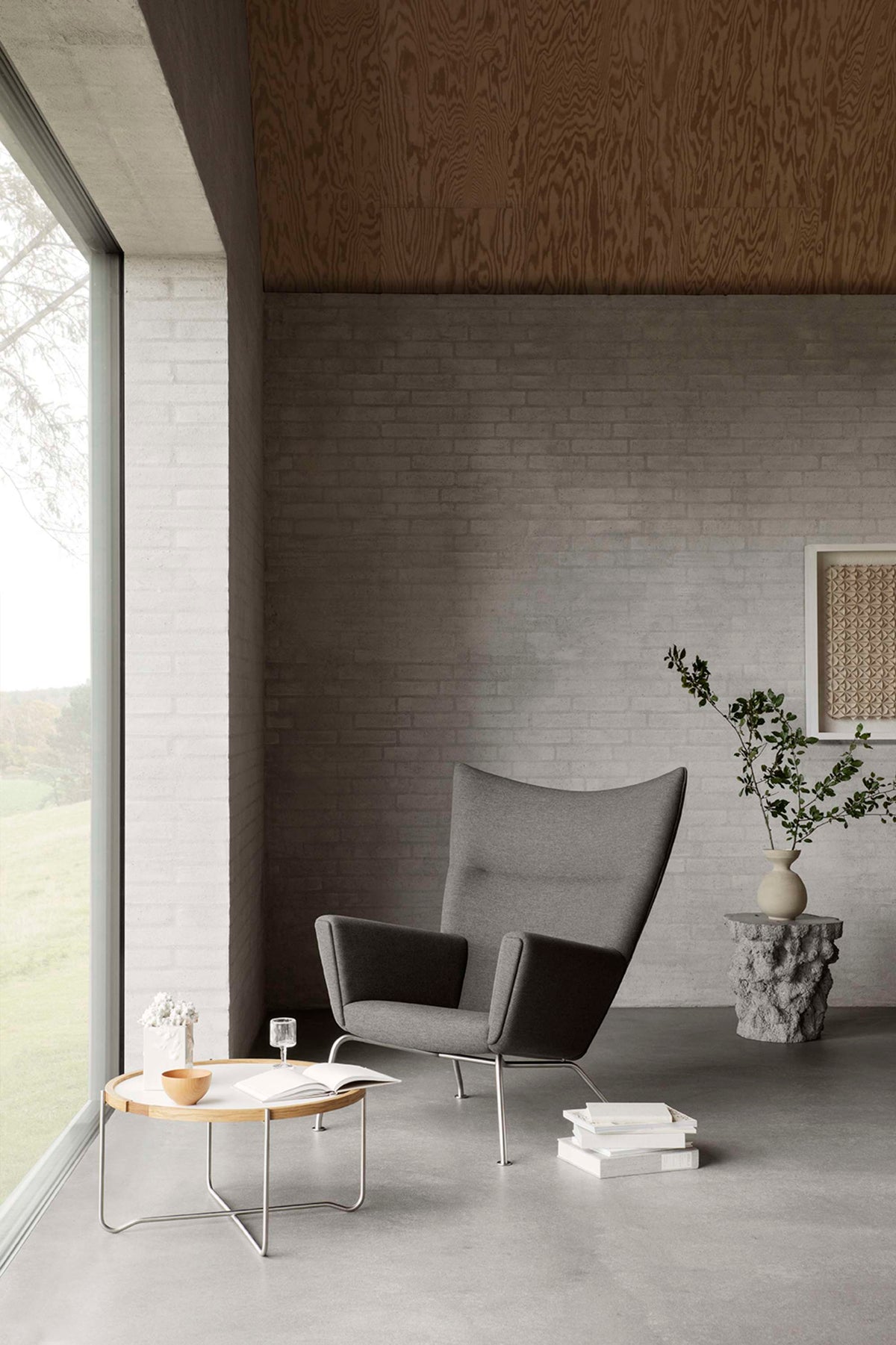 Carl Hansen CH417 Tray Table brettbord – miljøbilde