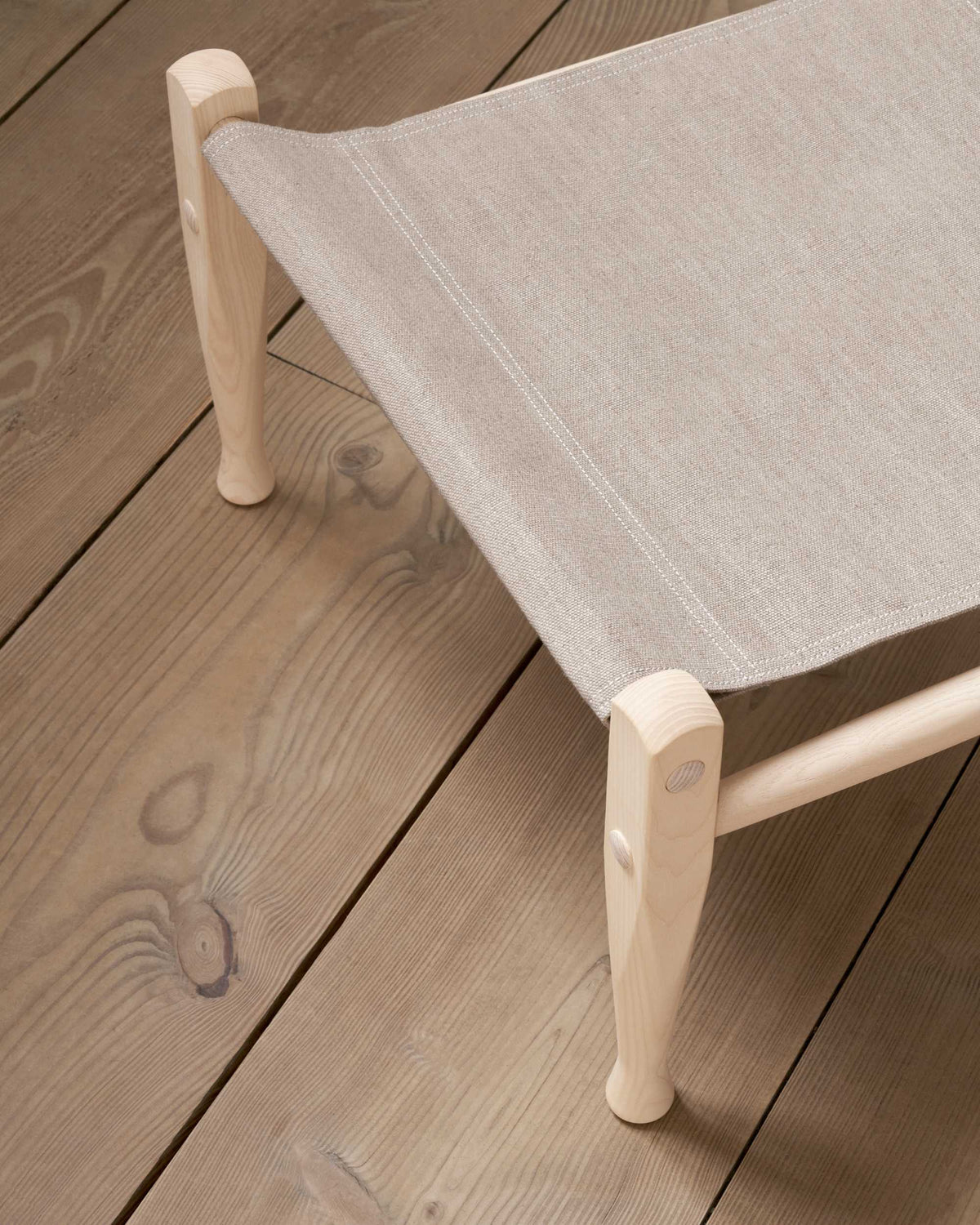 Carl Hansen KK97170 Safari Footstool – miljøbilde 1