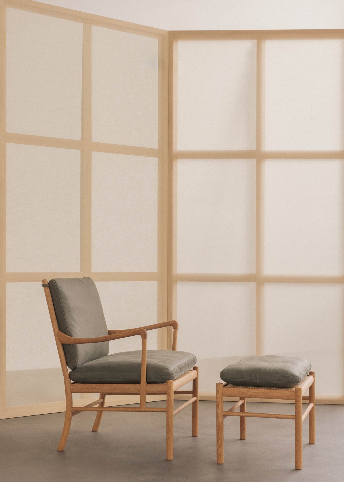 Carl Hansen OW149F Colonial Footstool – miljøbilde 1