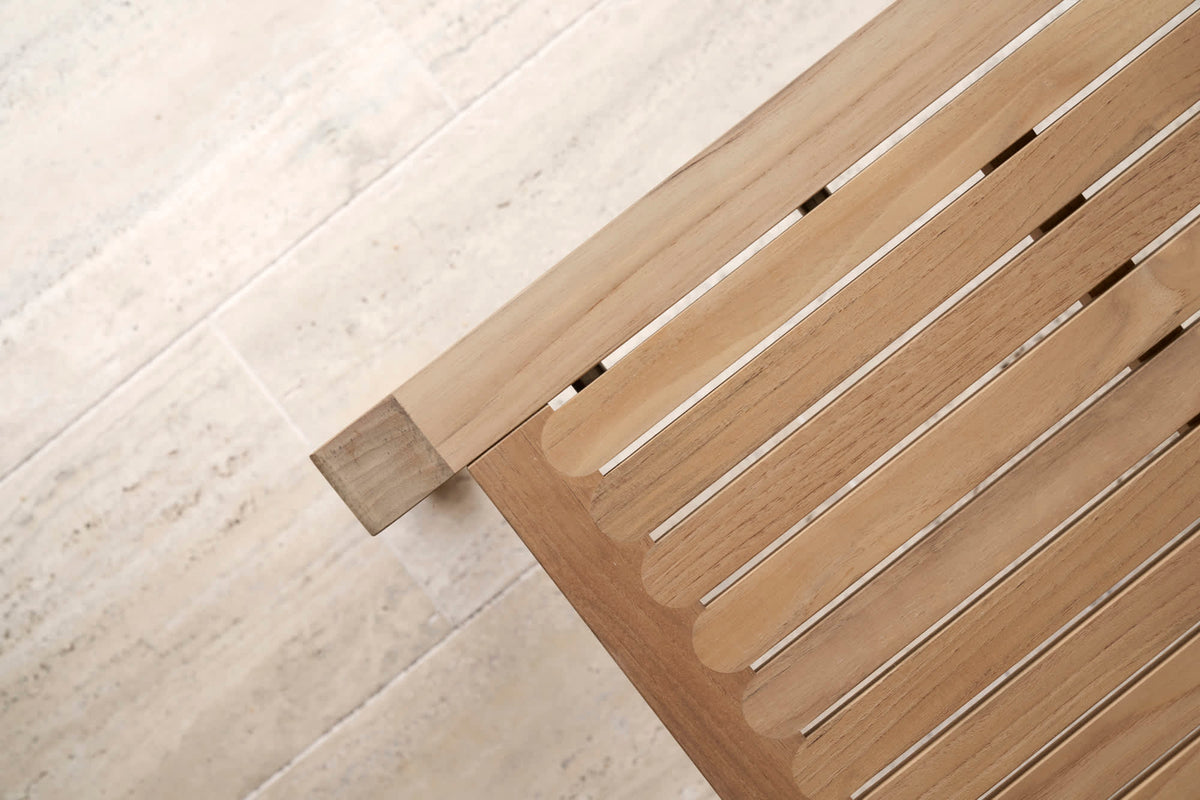 Carl Hansen AH902 utendørs spisebord i teak – miljøbilde