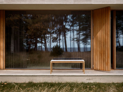 Carl Hansen AH912 bord/benk i teak – miljøbilde
