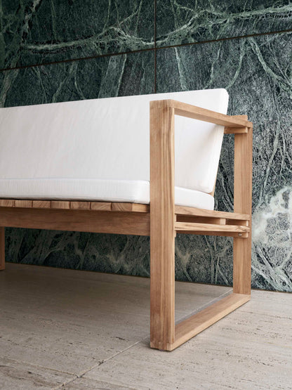 Carl Hansen BK12 Indoor-Outdoor sofa i teak – miljøbilde