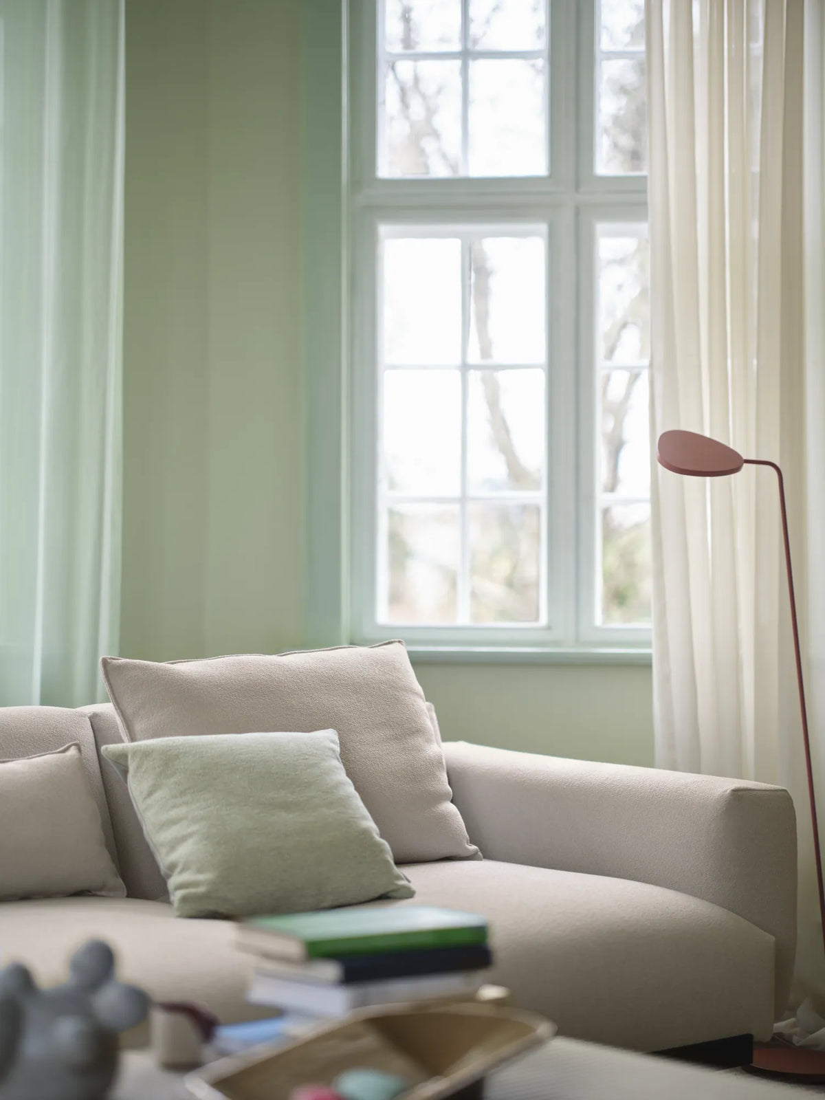 Muuto Leaf gulvlampe. Velg farge