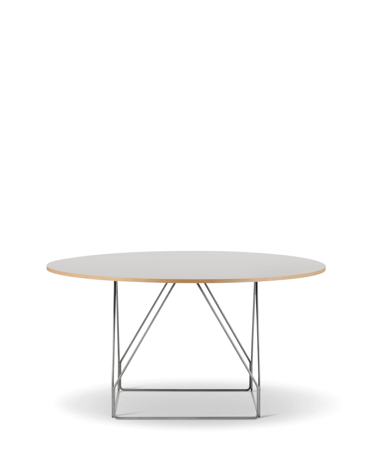Fredericia JG Table Ø140 cm. Velg understell og bordplate.