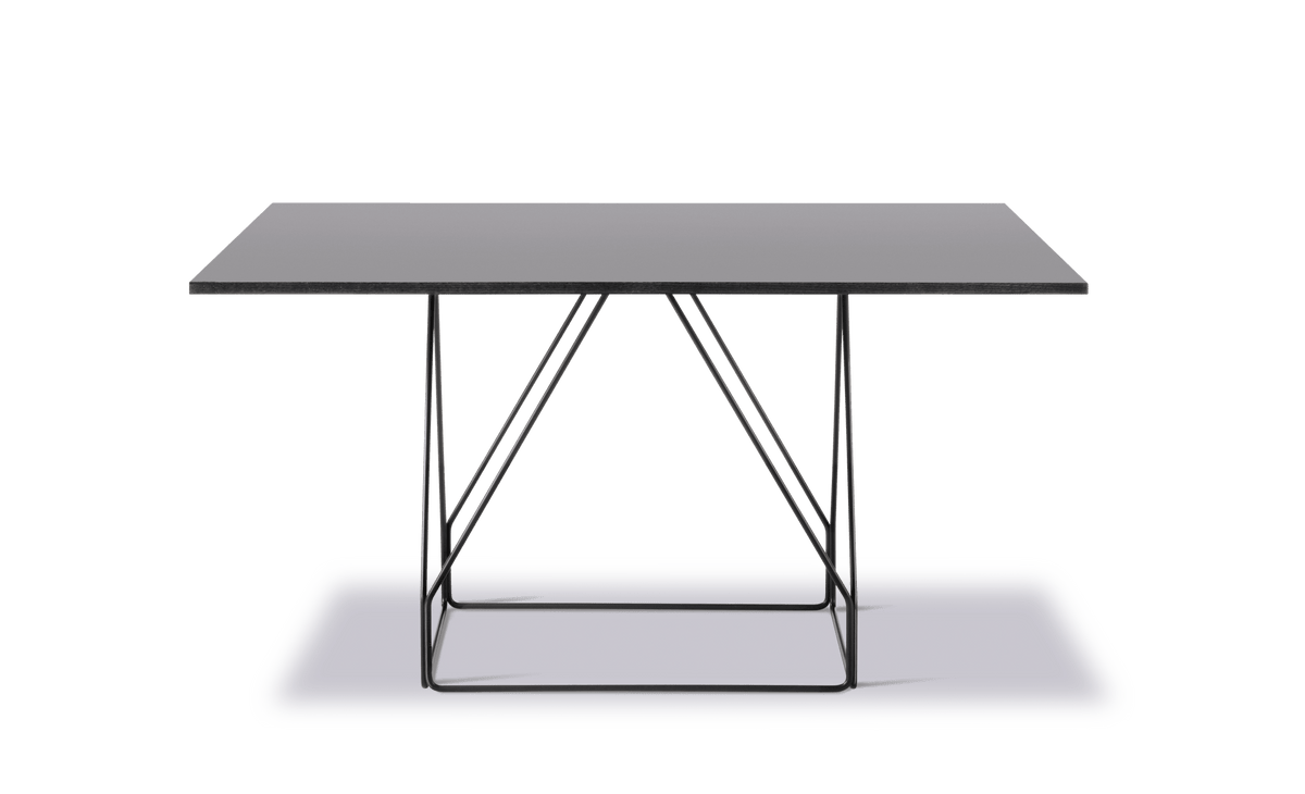 Fredericia JG Table 140 × 140 cm. Velg understell og bordplate