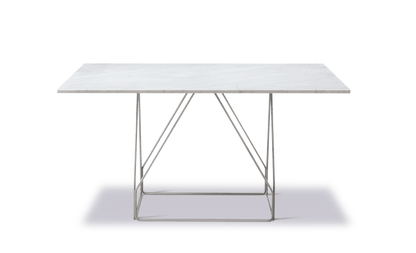 Fredericia JG Table 140 × 140 cm. Velg understell og bordplate