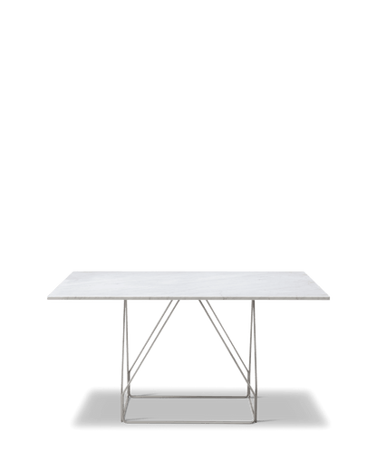 Fredericia JG Table 140 × 140 cm. Velg understell og bordplate.